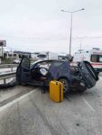 Amasya’da tıra çarpan otomobil parçalandı, 4 kişilik aile ölümden döndü