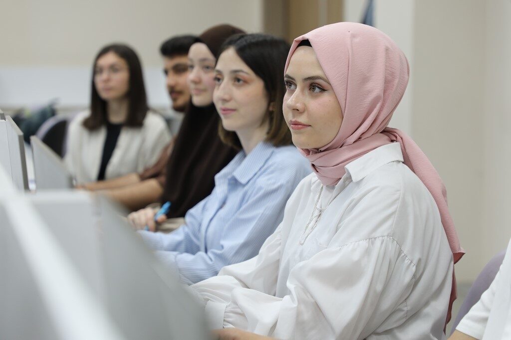 BARÜ başarılı performansıyla 5 yılda 487 basamak yükseldi