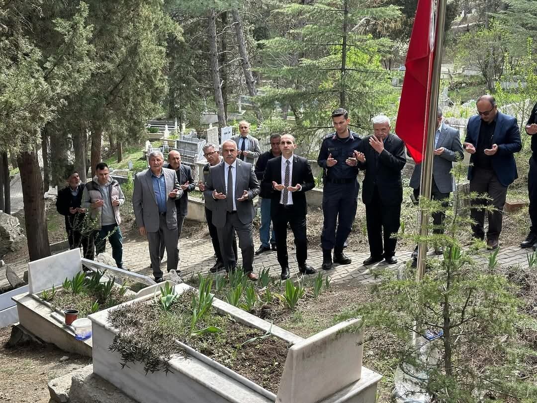 Bayram arifesinde şehitler unutulmadı