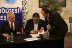 Devrekani Tarıma Dayalı İhtisas Besi Organize Sanayi Bölgesi için yatırımcılarla parsel tahsis sözleşmesi imzalandı