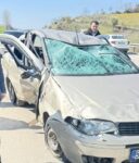 Direksiyon başında rahatsızlanınca bariyerlere çarparak durabildi