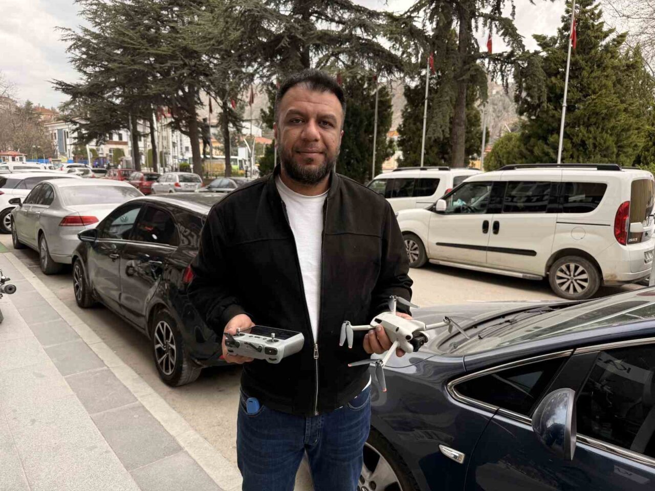 Dron’u deniyorum dedi, okeyde hile yaparken yakalandı
