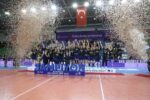 Erkekler Kupa Voley’de şampiyon olan Fenerbahçe kupasını aldı