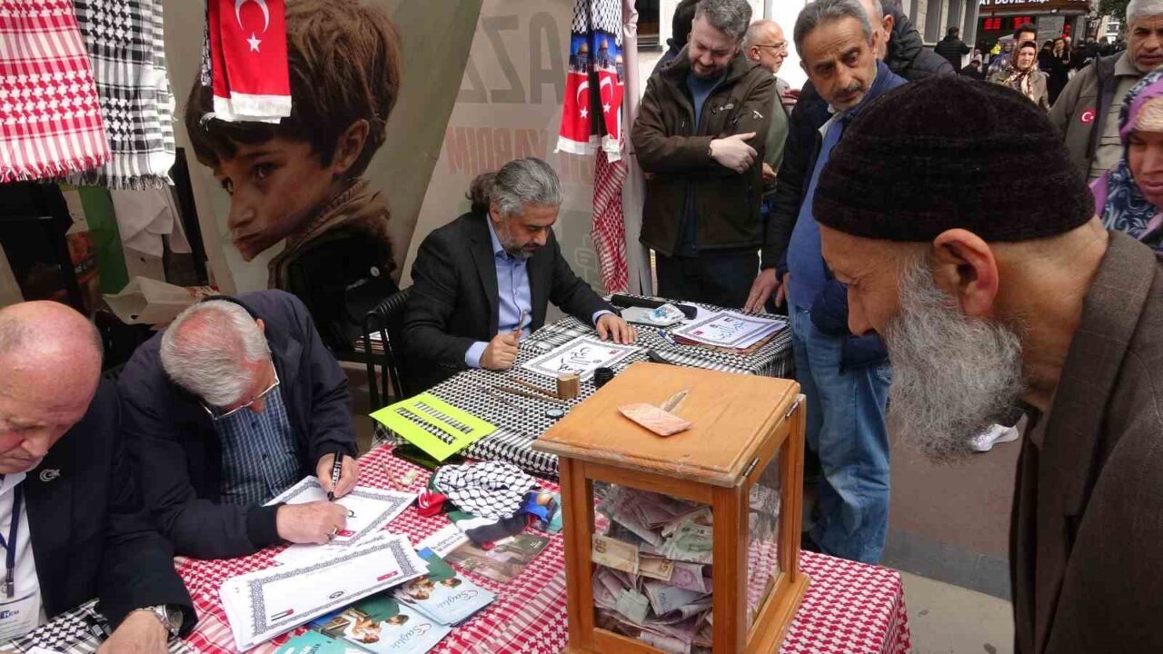 Hat sanatı ile Gazze’ye yardım topladılar