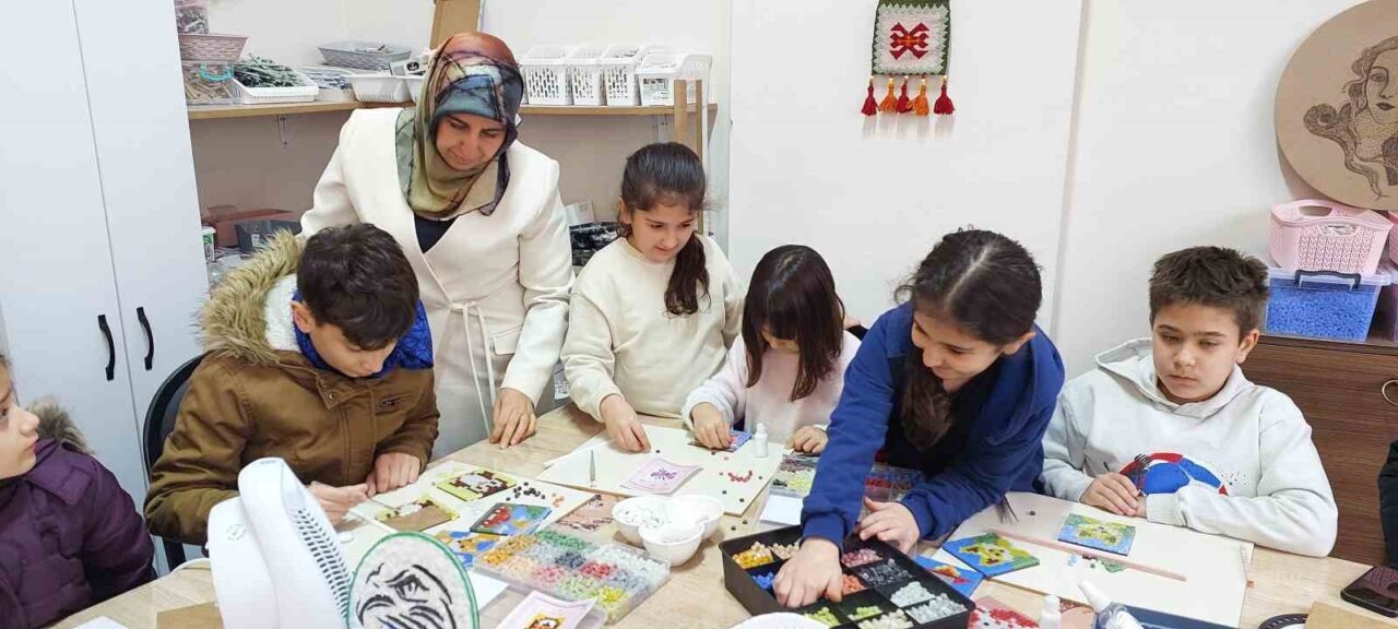 Hataylı kadın girişimci kültürünü, depremden kaçtığı Rize’de öğreterek yaşatıyor