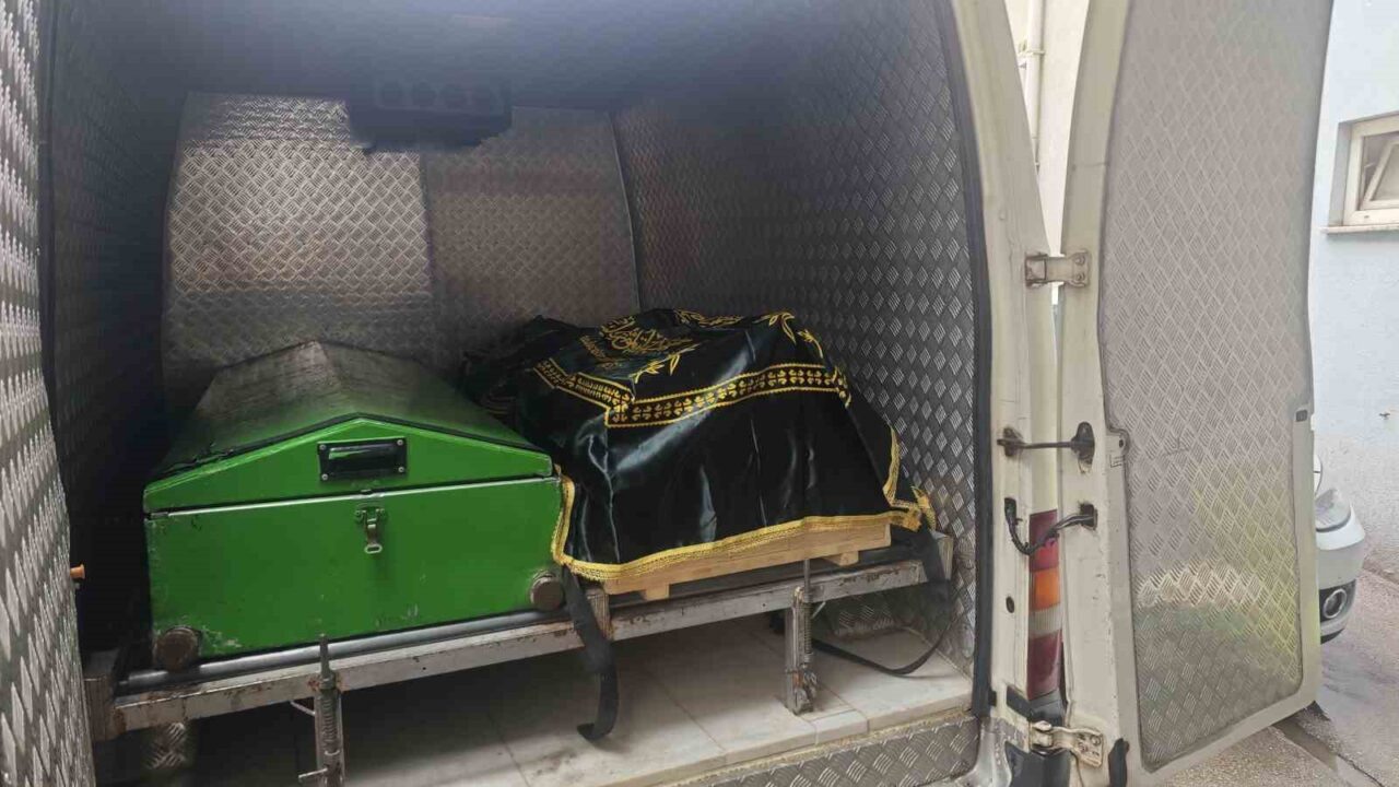 Hayatını kaybeden hastanın üstündeki notta vasiyeti çıktı: Evini ve paralarını Mehmetçik Vakfı’na bağışladı