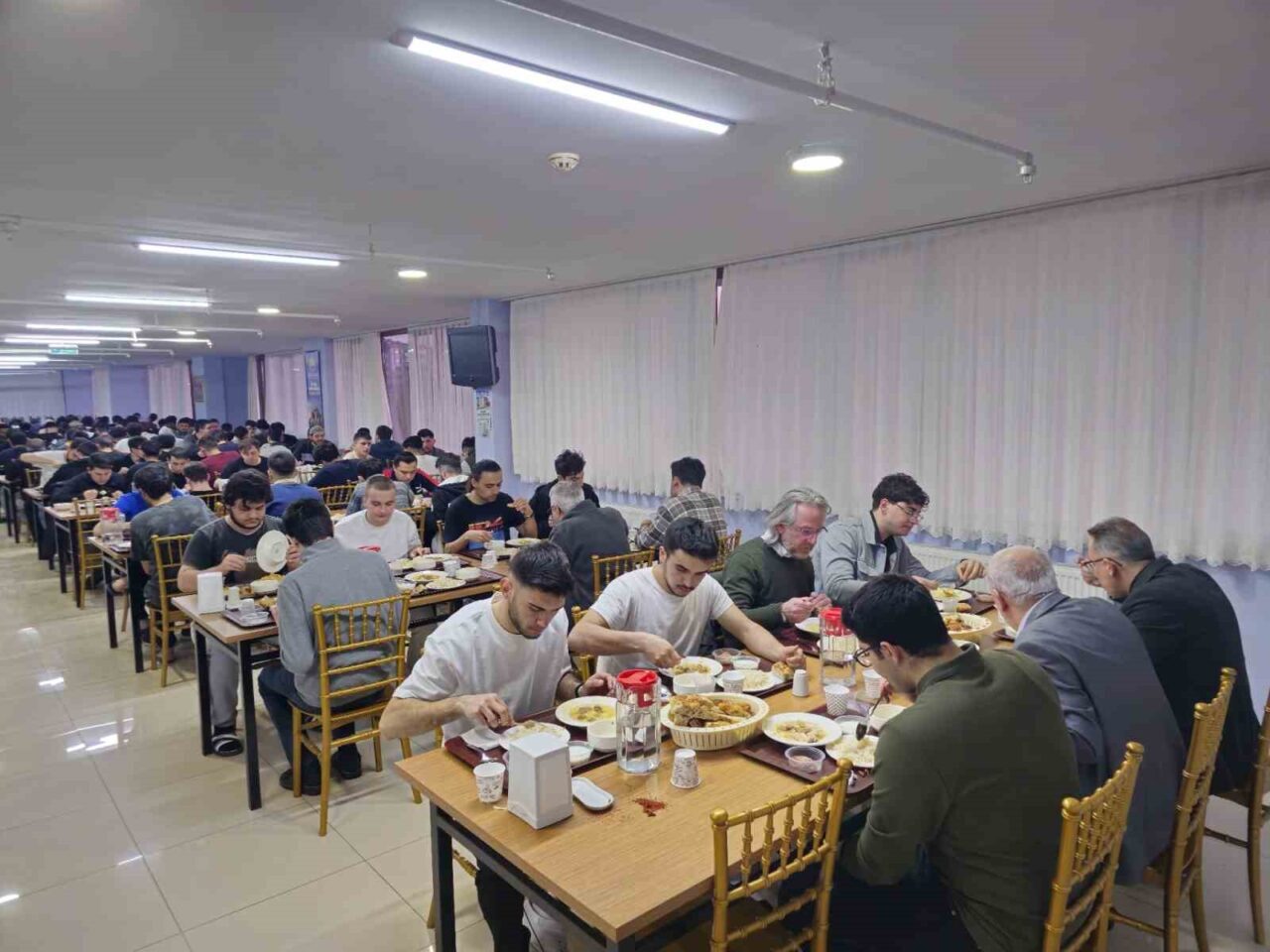 İhlas Vakfı Sıla Yurdu, gönülleri iftar sofrasında buluşturdu