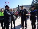 Kastamonu İl Emniyet Müdürlüğü’ne hibe edilen 32 yeni araç törenle teslim edildi