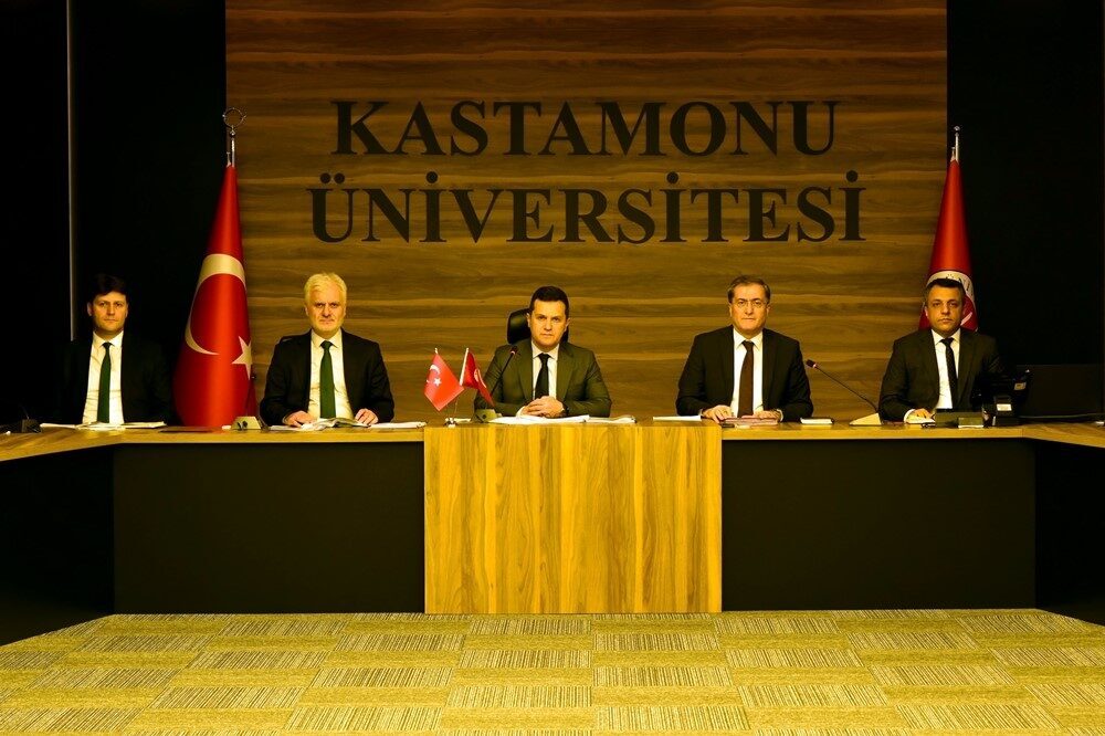 Kastamonu Üniversitesi Senatosu, akademik performans ve 2025 hedeflerini değerlendirdi