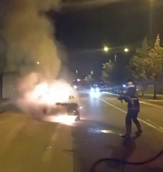 Kastamonu’da Fiat-Tofaş marka otomobil yandı