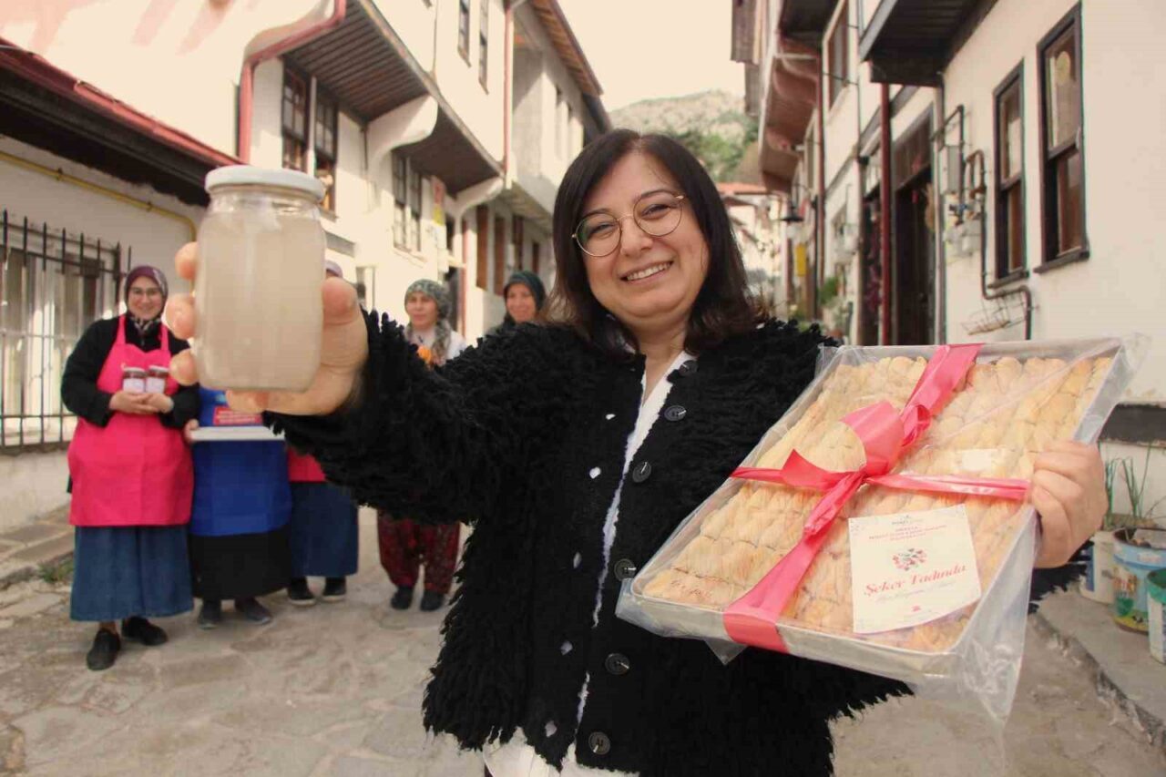 Küllerinden doğan tatlı: Bu baklavanın yapımında kül kullanılıyor