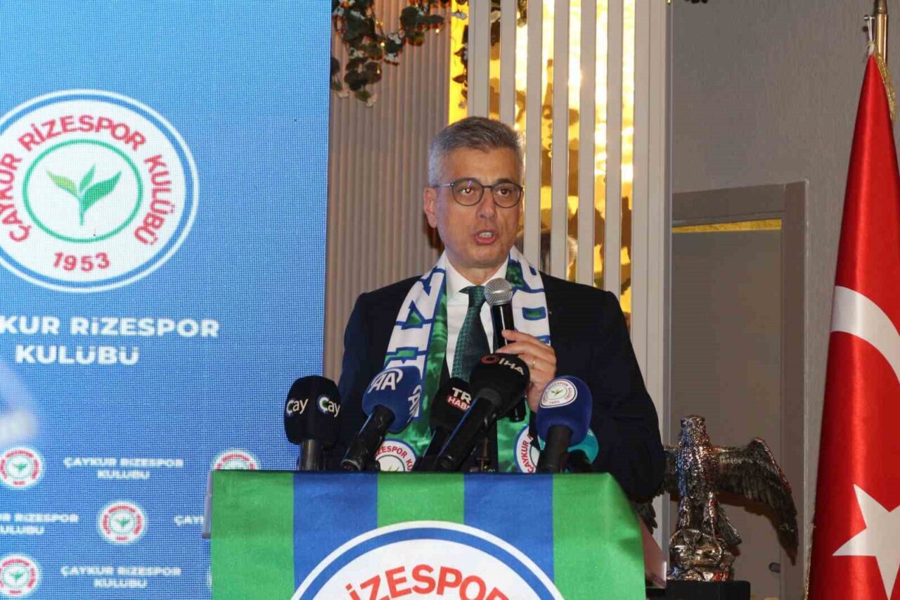 Sağlık Bakanı Memişoğlu:  "1 yılda 1 milyar kez insanlarımıza dokunduk"