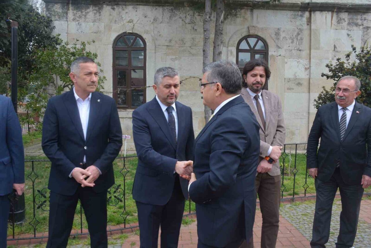 Sinop protokolü bayramlaştı