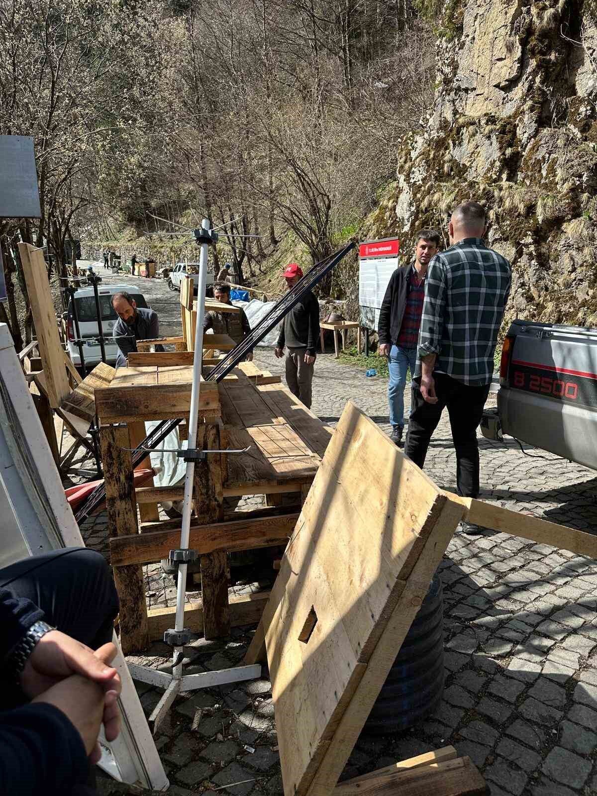 Sümela Manastırı çevresindeki seyyar tezgahlar kaldırıldı