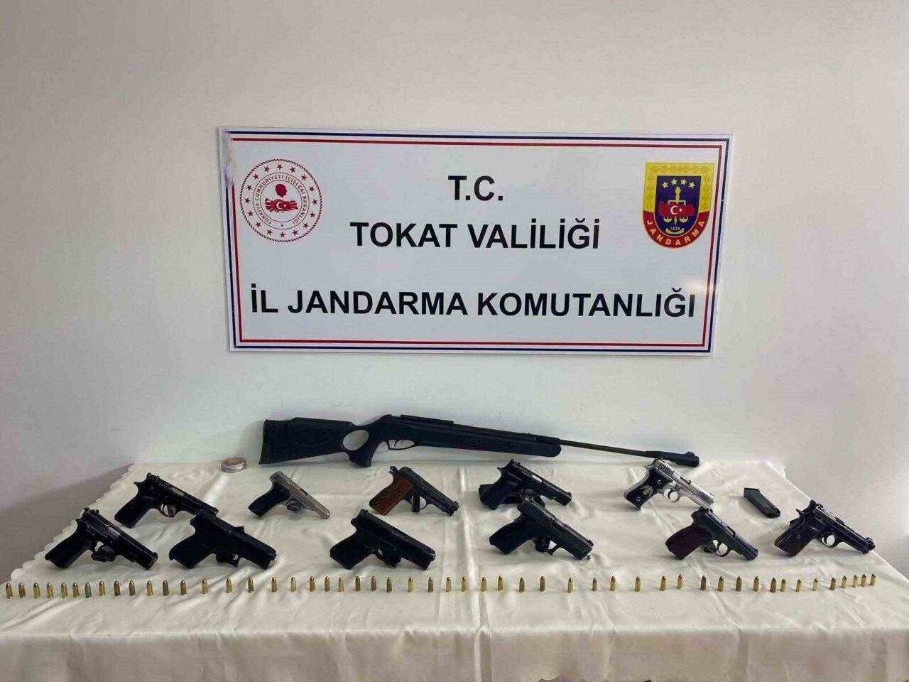 Tokat’ta silah kaçakçılığı operasyonu: 2 şüpheli gözaltında