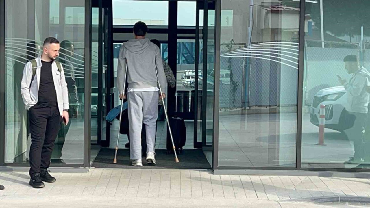 Trabzonspor, Başakşehir maçı için İstanbul’a gitti