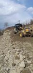 Türkeli’de heyelan köy yolunu kapattı