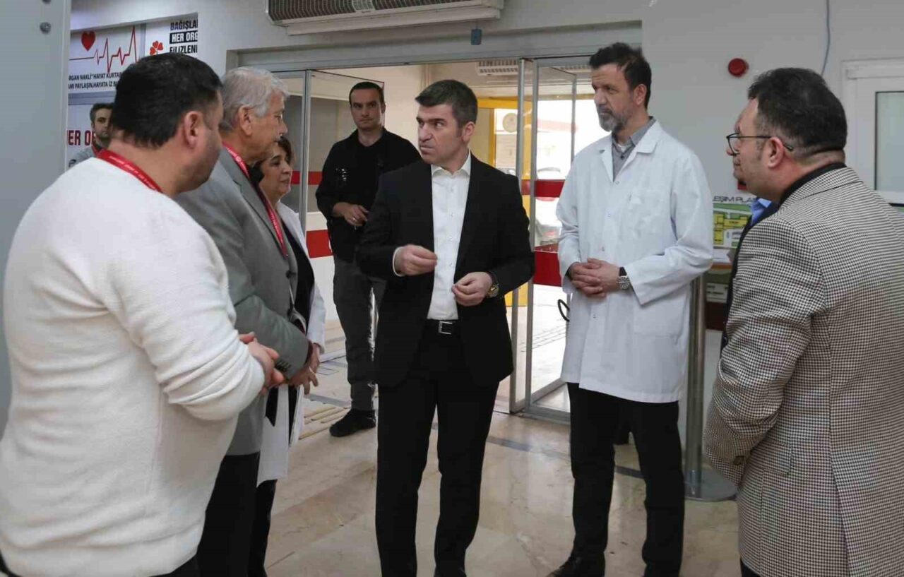 Vali Bakan’dan hastanede inceleme