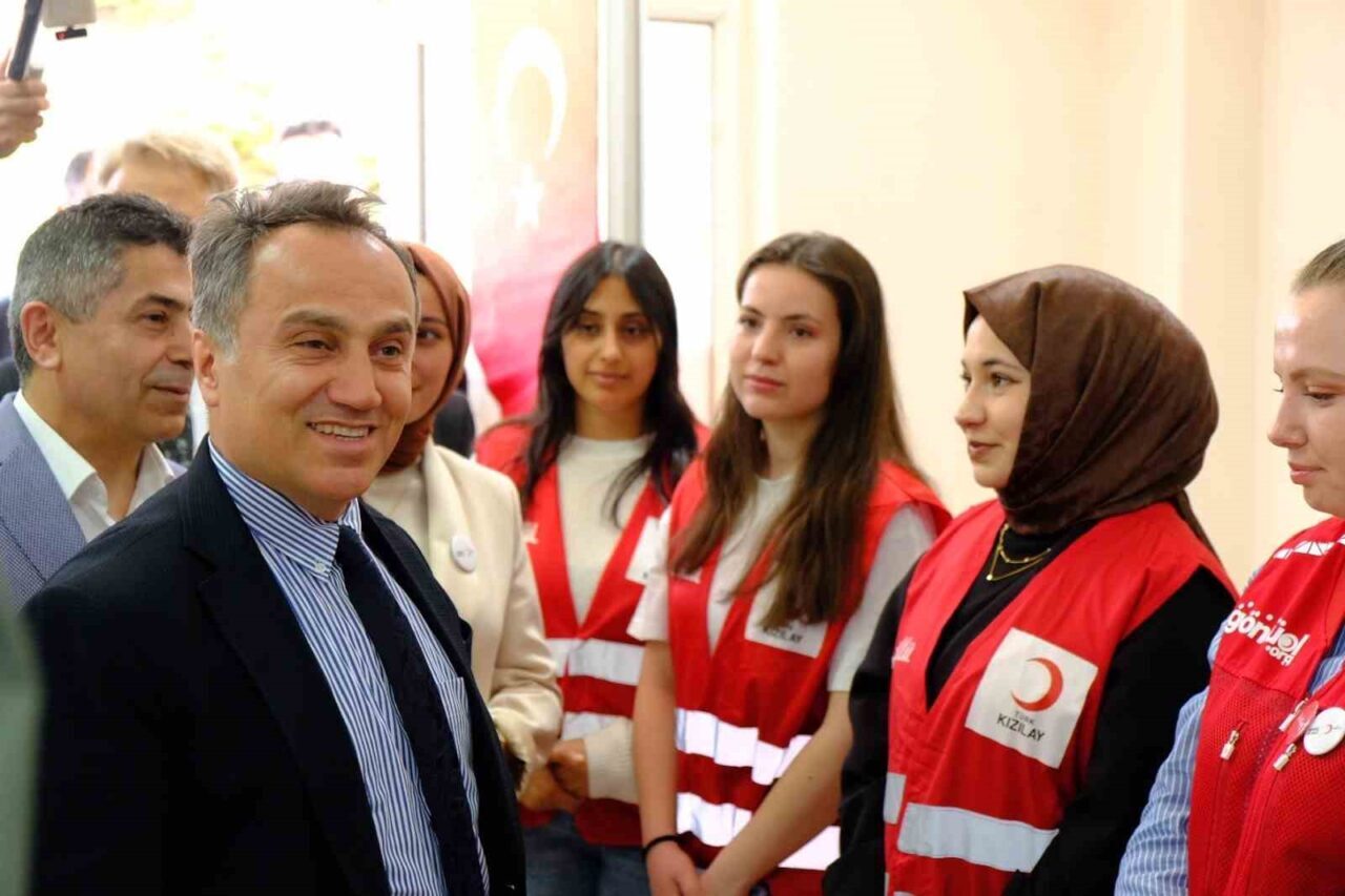 Yenilenen öğrenci butiği ihtiyaç sahibi öğrencilere ücretsiz hizmet veriyor