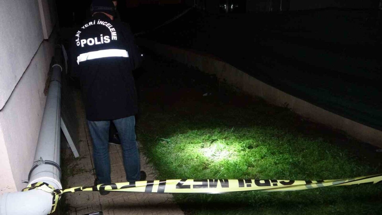 5 katlı binanın çatısından atlayan genç kadın ağır yaralandı