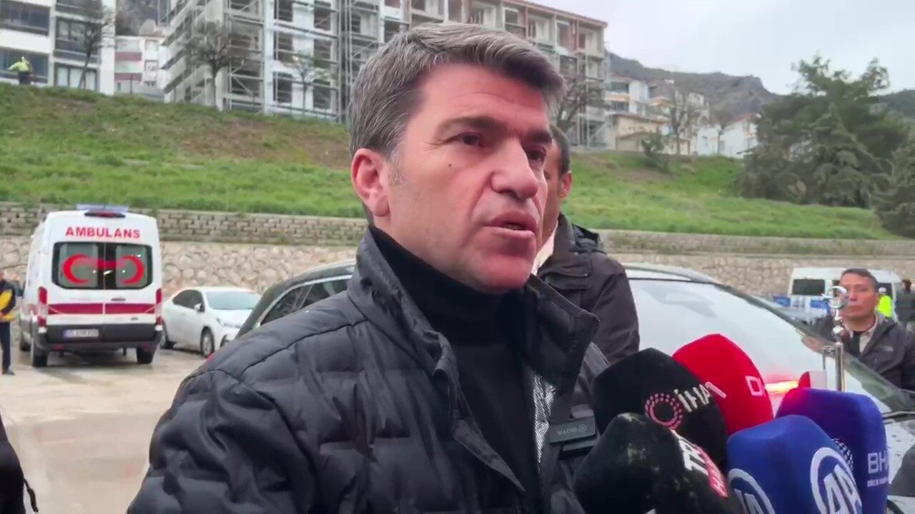 Amasya Valisi Önder Bakan: "Depremde herhangi bir can kaybı, yıkılan binamız yok"