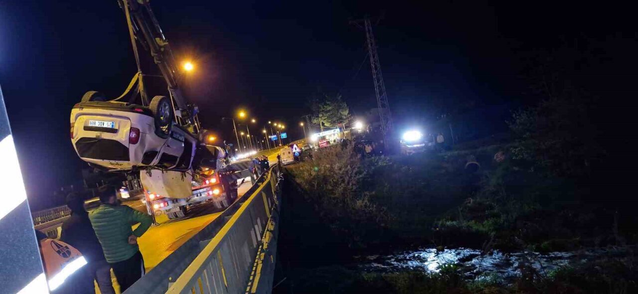 Amasya’da otomobil çay kenarına uçtu: 5 yaralı