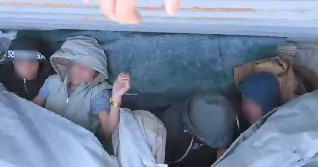 Amasya’da tırda 10 kaçak göçmen yakalandı