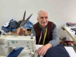 Artvinli Ziver usta 63 yıldır terzilik mesleğini sürdürüyor