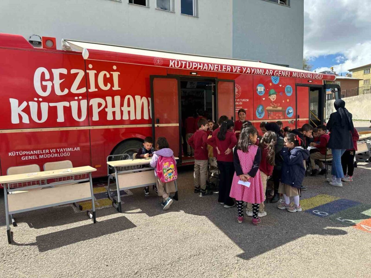 Aydıntepe’de Gezici Kütüphane öğrencilere tanıtıldı