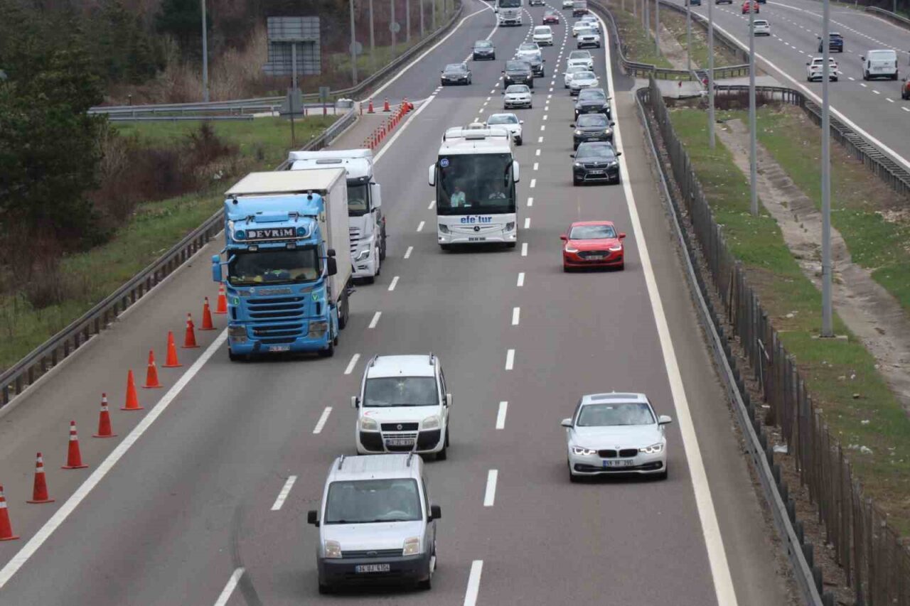 Bayram tatilinin son gününde ulaşım rahat sağlanıyor