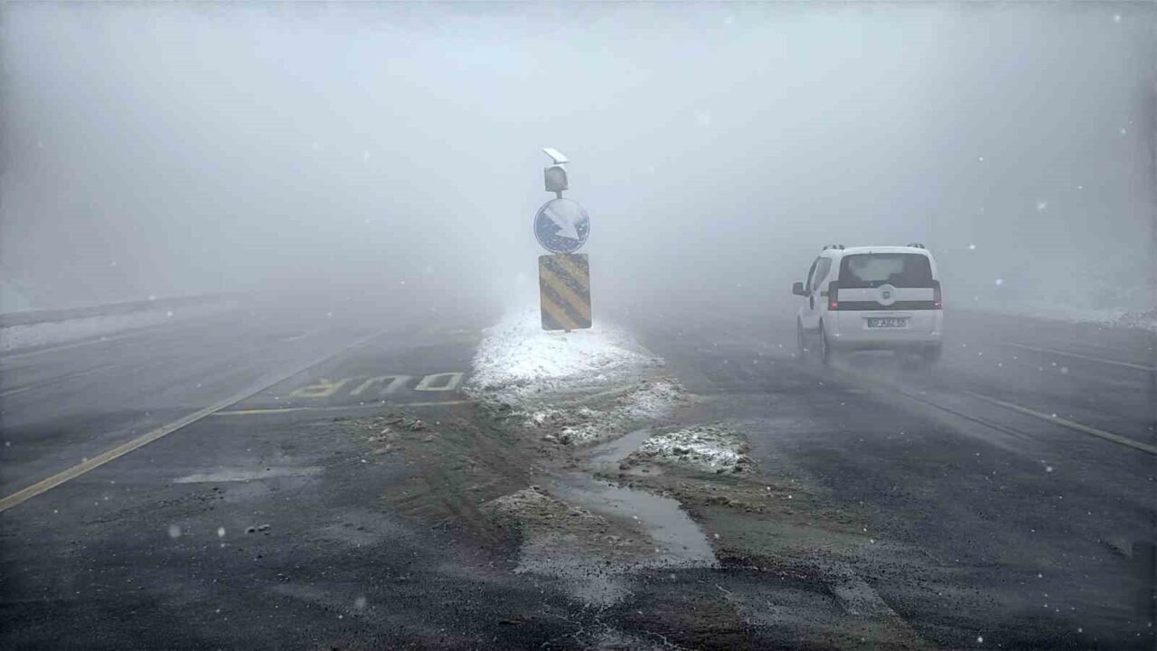Bolu Dağı’nda hafif kar ve sis etkili oluyor