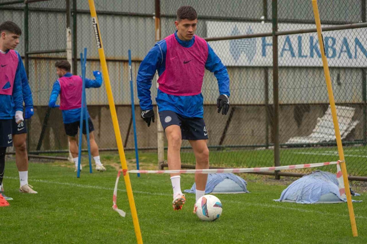 Çaykur Rizespor, Trabzonspor maçı hazırlıklarını sürdürdü