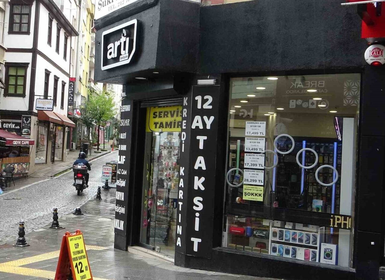 Cep telefonu aksesuarı satışından milyon dolarlık ihalelere giden yolculuk