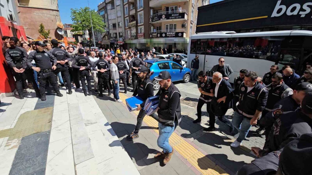 CHP’li eski belediye başkanına ’usulsüzlük’ soruşturmasında ev hapsi