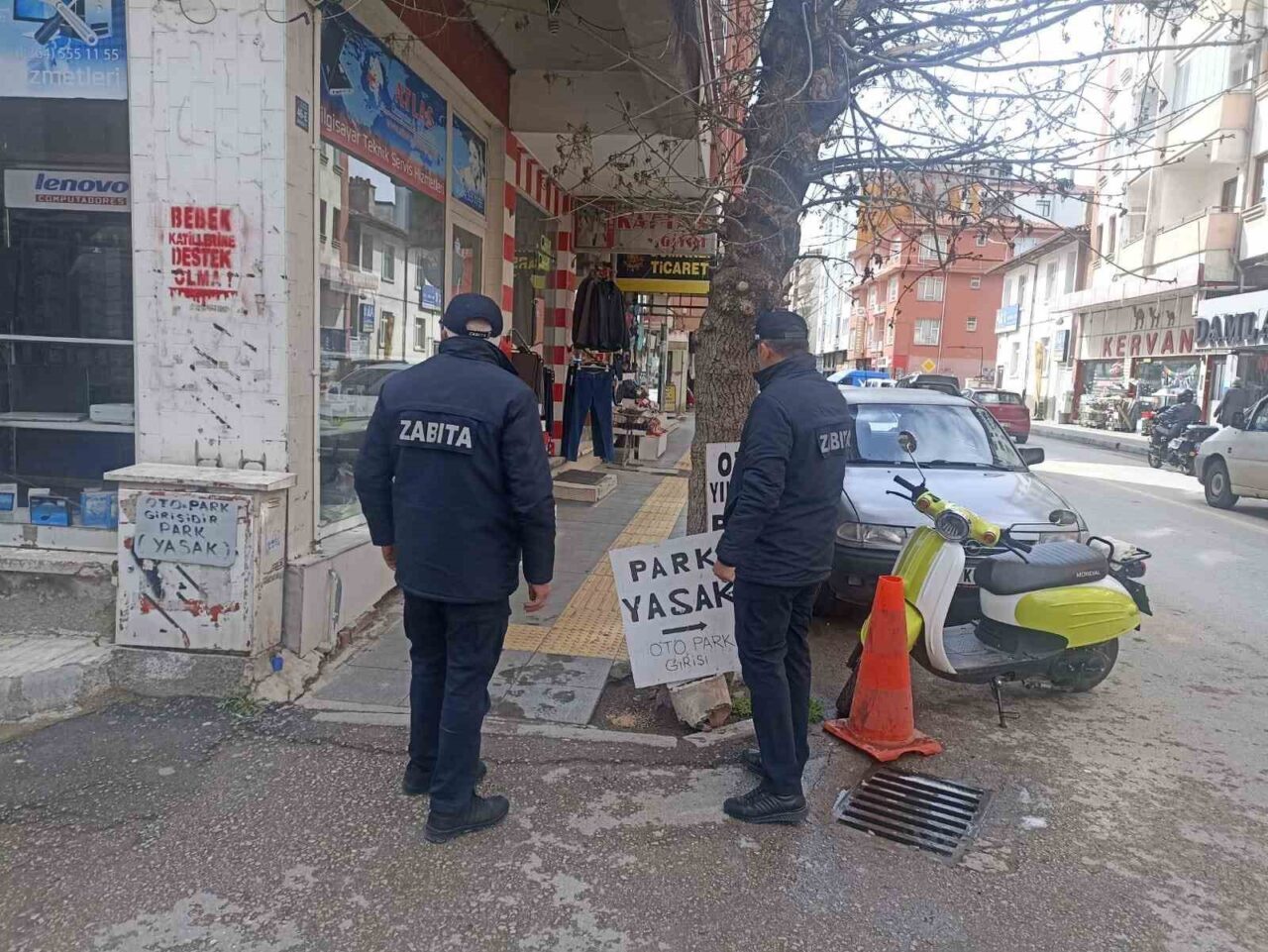 Çorum Belediyesi ’sarı çizgi’leri işgal eden işletmelere geçit verimiyor