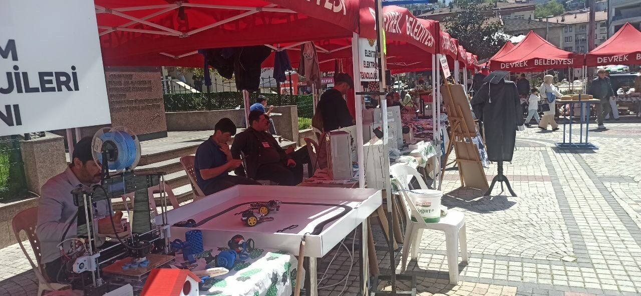 Devrek’te lise öğrencilerinden sergi