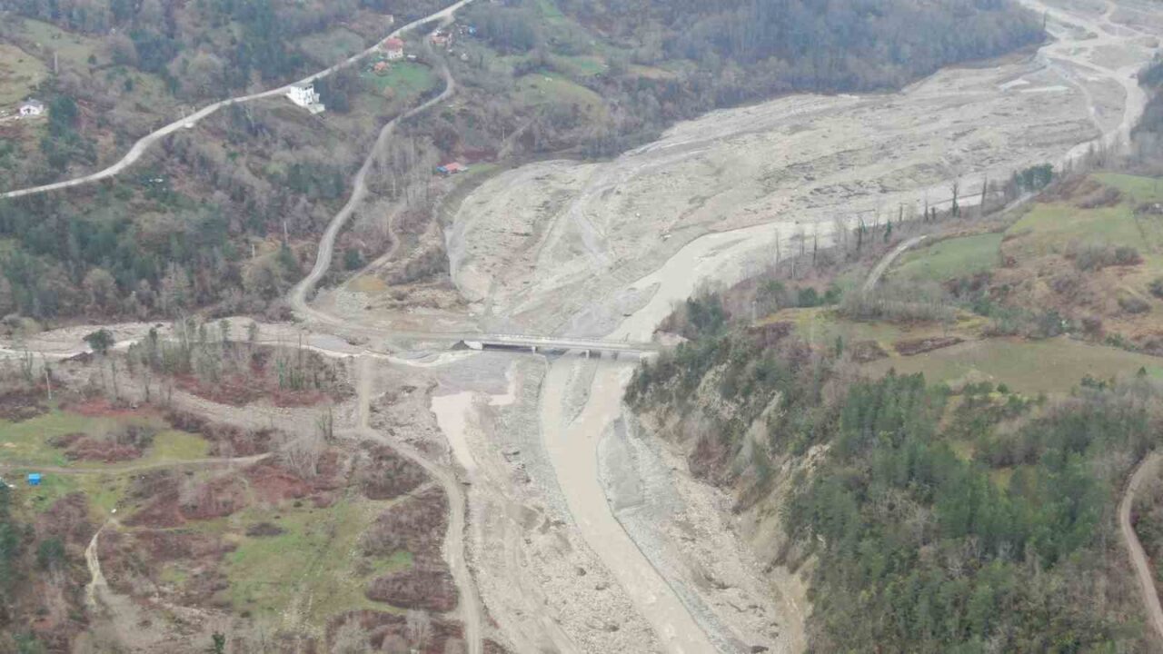 DSİ’nin sel felaketinden sonra yaptığı köprü vatandaşları mağdur ediyor