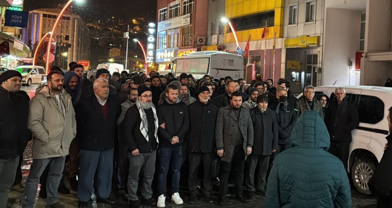 Gümüşhane’de yüzlerce kişi Gazze’ye destek için yürüdü