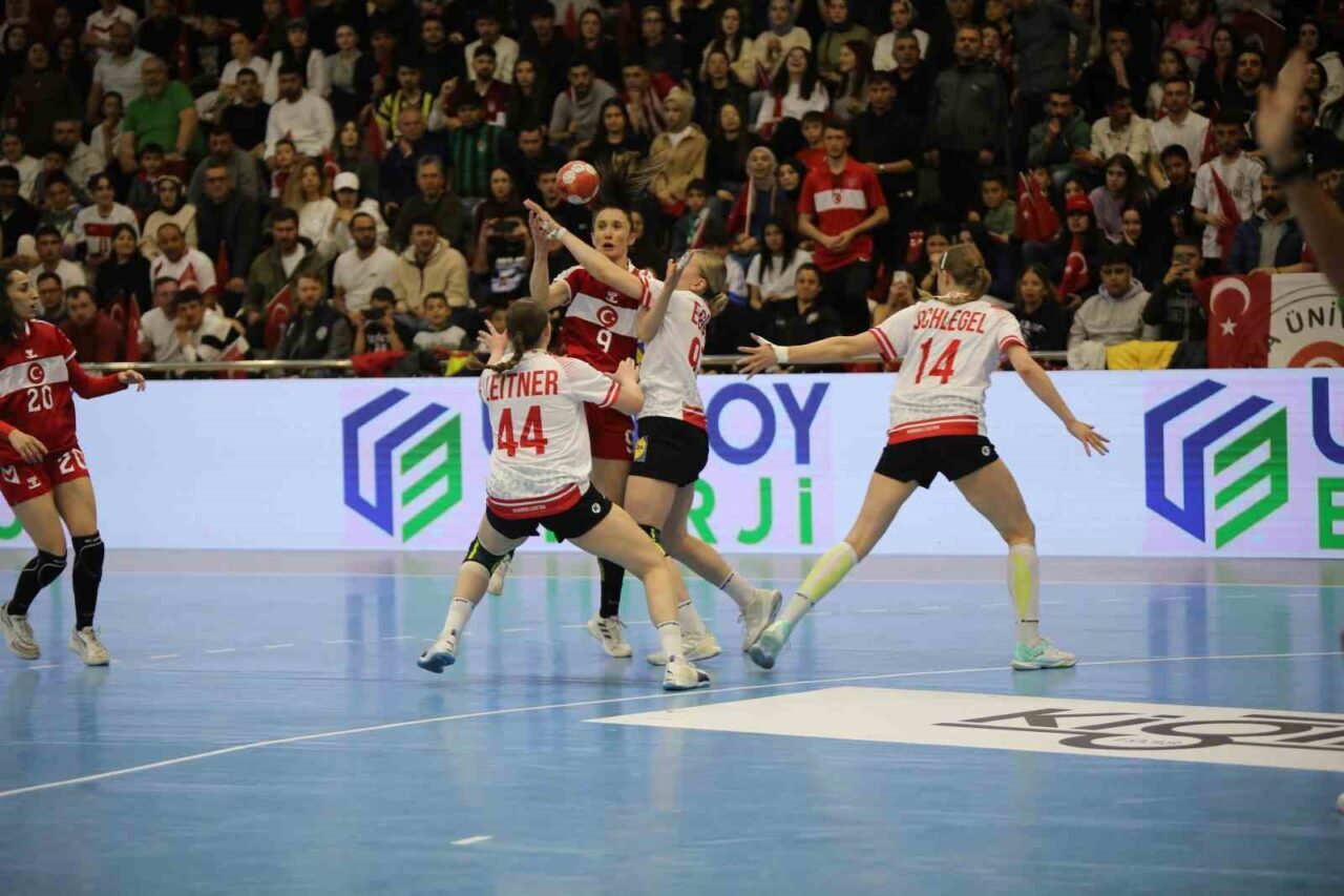 Hentbol 2025 Kadınlar Dünya Şampiyonası Elemeleri: Türkiye: 25 - Avusturya: 30
