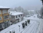 Kastamonu’da kar yağışı sürüyor: 181 köy yolu ulaşıma kapandı