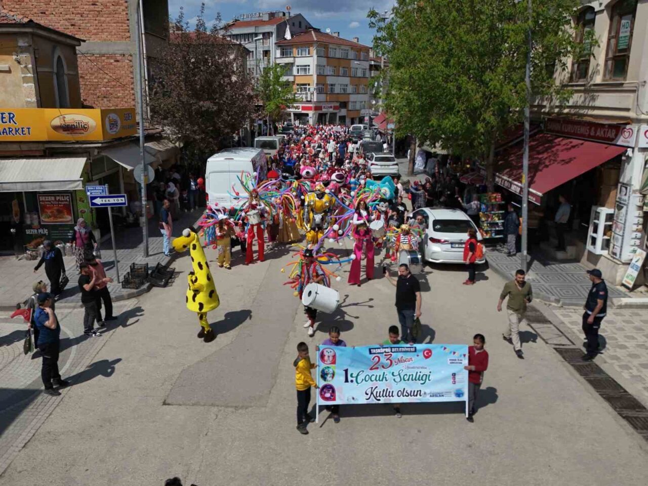 Kastamonu’da "Uluslararası Çocuk Şenliği" renkli görüntülere sahne oldu