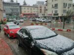 Niksar’da bahar yerini kışa bıraktı