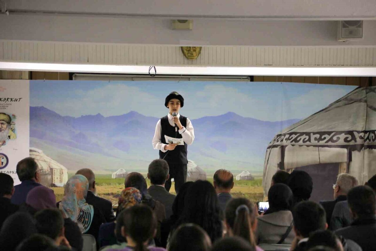 Öğrencilerden Bamsı Beyrek çocuk tiyatrosu