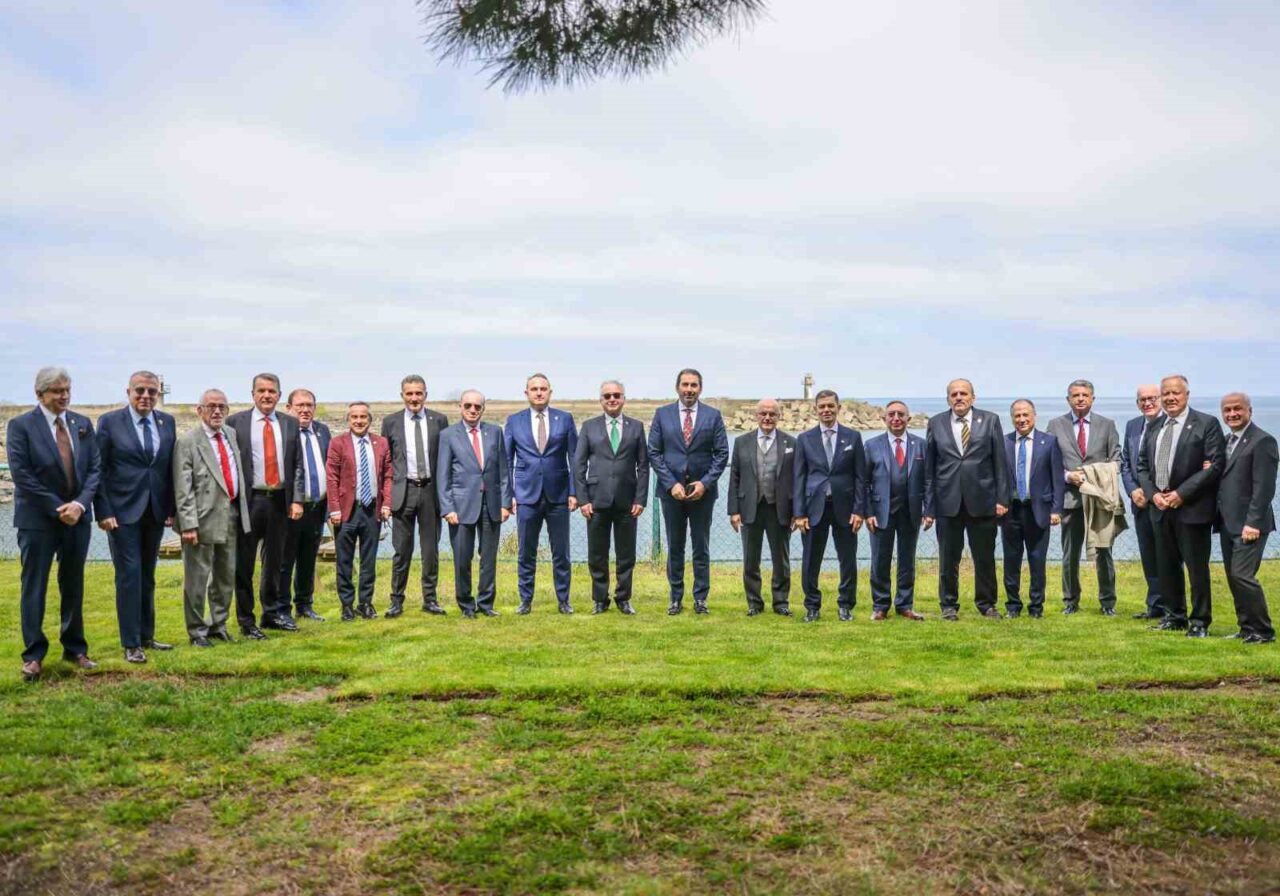 Şampiyon kulüplerin divan kurulları Trabzon’da bir araya geldi