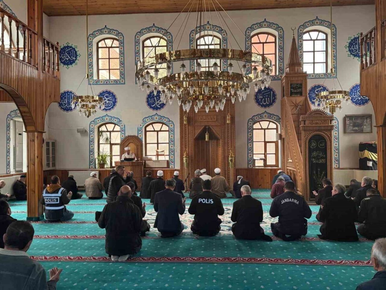 Şehit polis memurları için mevlit okutuldu