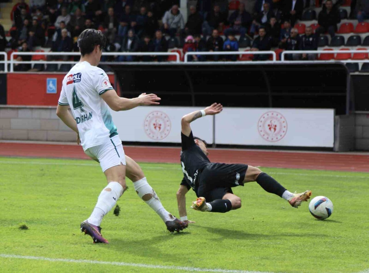 TFF 2. Lig: GMG Kastamonuspor: 1 - Kırklarelispor: 1