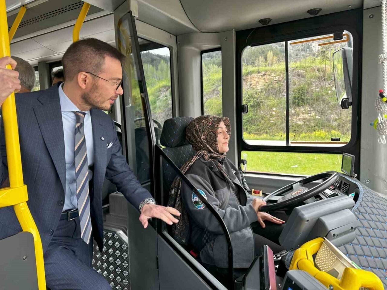 Tokat’ta toplu taşımada kadın eli