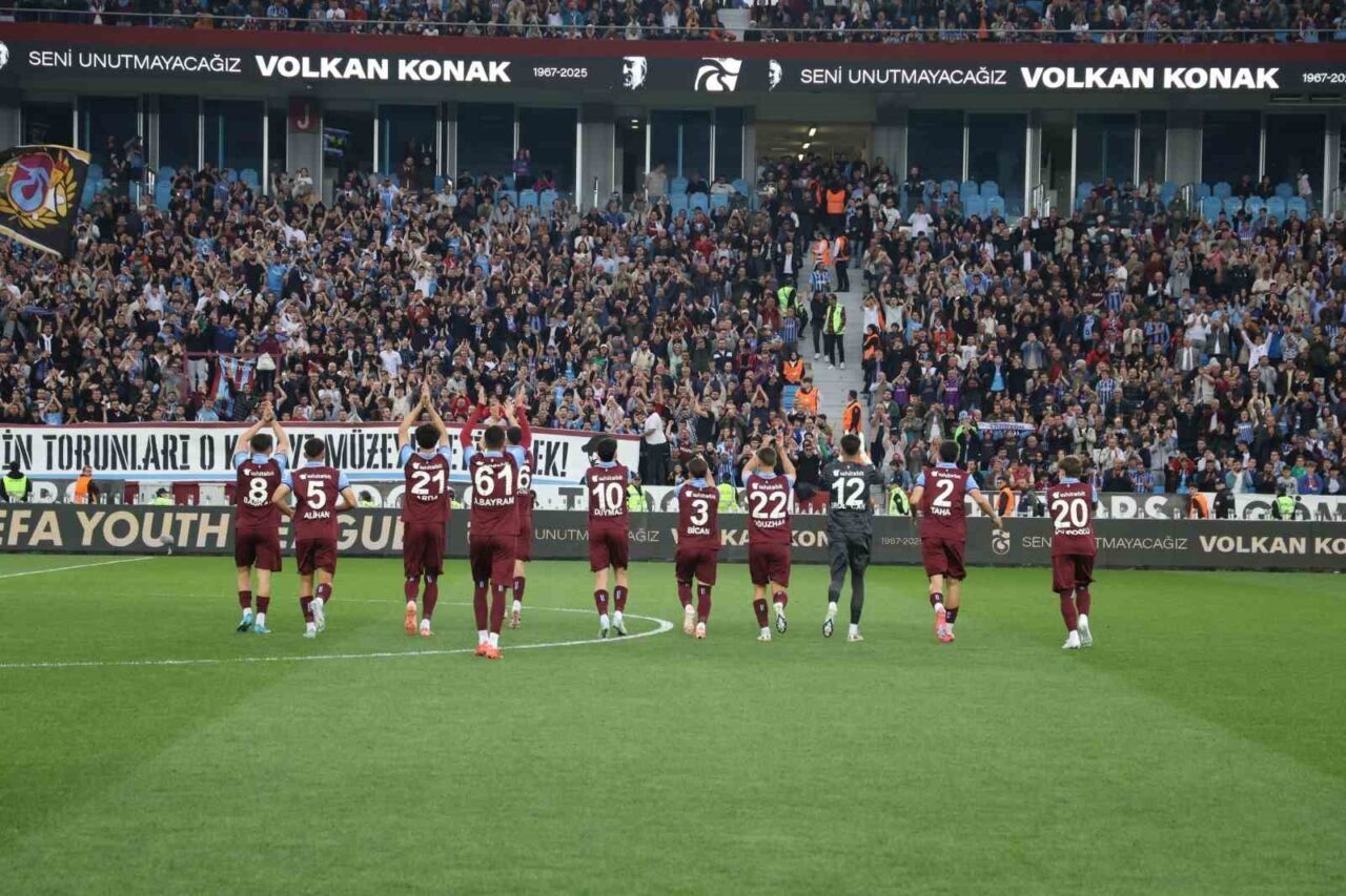 Trabzonspor U19, UEFA Gençlik Ligi’nde yarı finalde
