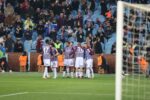 Trendyol Süper Lig : Trabzonspor: 2 - Çaykur Rizespor: 0 (İlk yarı)