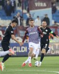 Trendyol Süper Lig : Trabzonspor: 2 - Çaykur Rizespor: 0 (İlk yarı)